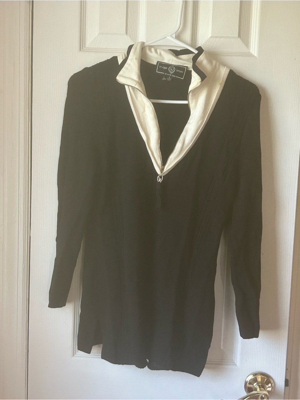 St. John Sport Black and Cream Zip-Up sweater